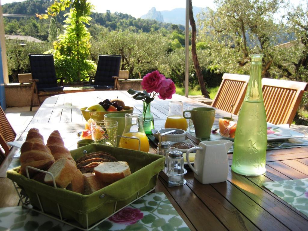 La Serenade บุยส์-เลส์-บาโรนนีส์ ภายนอก รูปภาพ