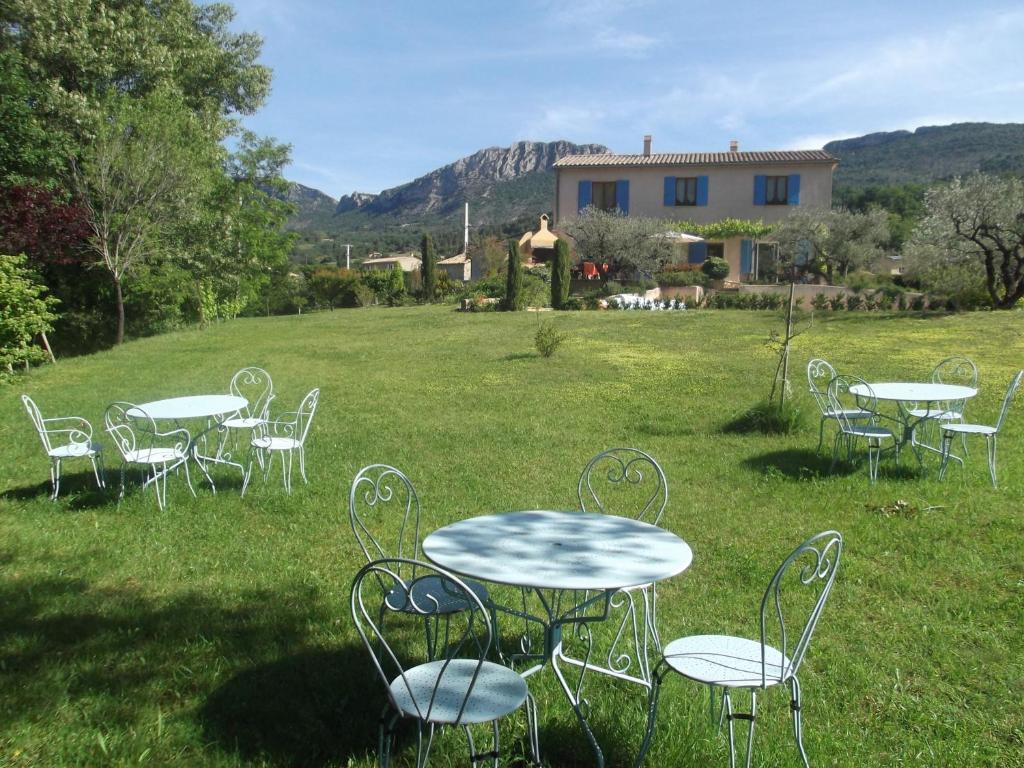 La Serenade บุยส์-เลส์-บาโรนนีส์ ภายนอก รูปภาพ